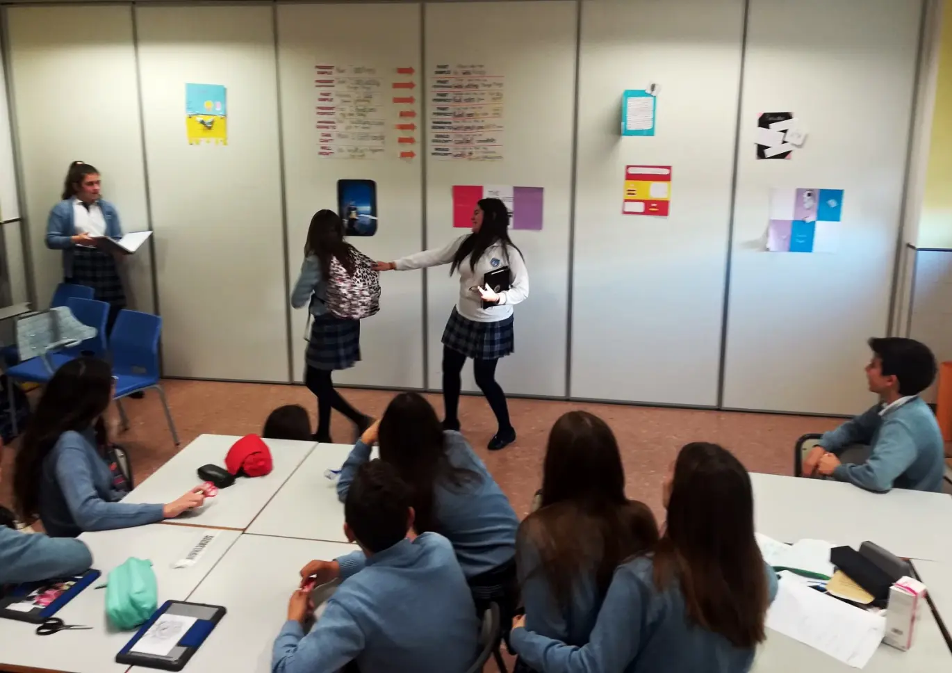 dramatizacion hechos historicos en el aula - Cómo funciona la dramatización dentro del área educativa