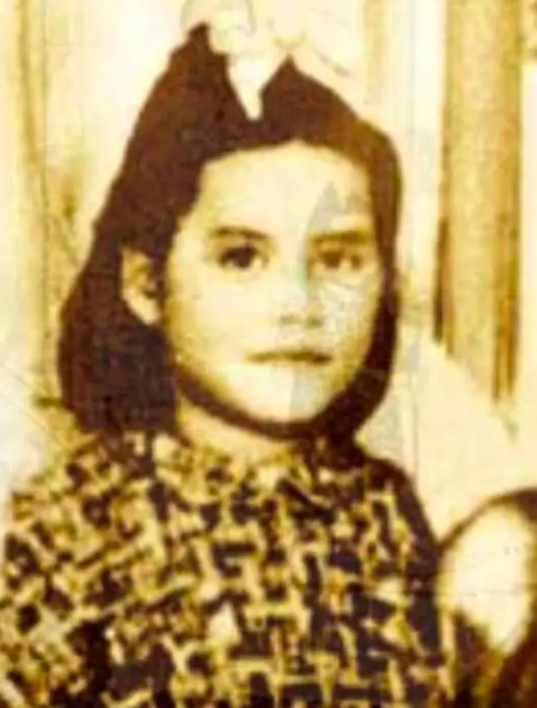 La Historia Real de la Niña que Creció un Estómago: Un Viaje Insólito a Través del Cuerpo Humano - Cómo se llama la película que la niña se cae dentro de un árbol historia real de niña que le crecio el estomago - Cómo se llama la película que la niña se cae dentro de un árbol