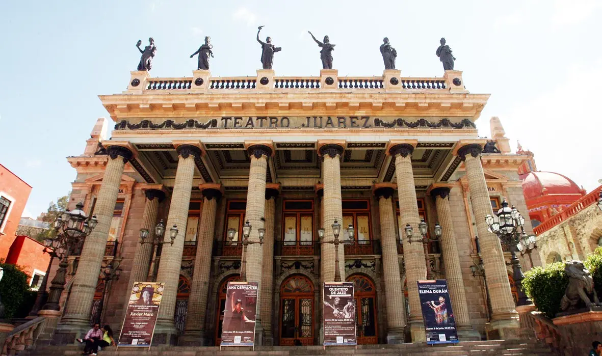 historia real del antiguo teatro juarez de zitacuaromich - Cuál es el significado de Zitácuaro