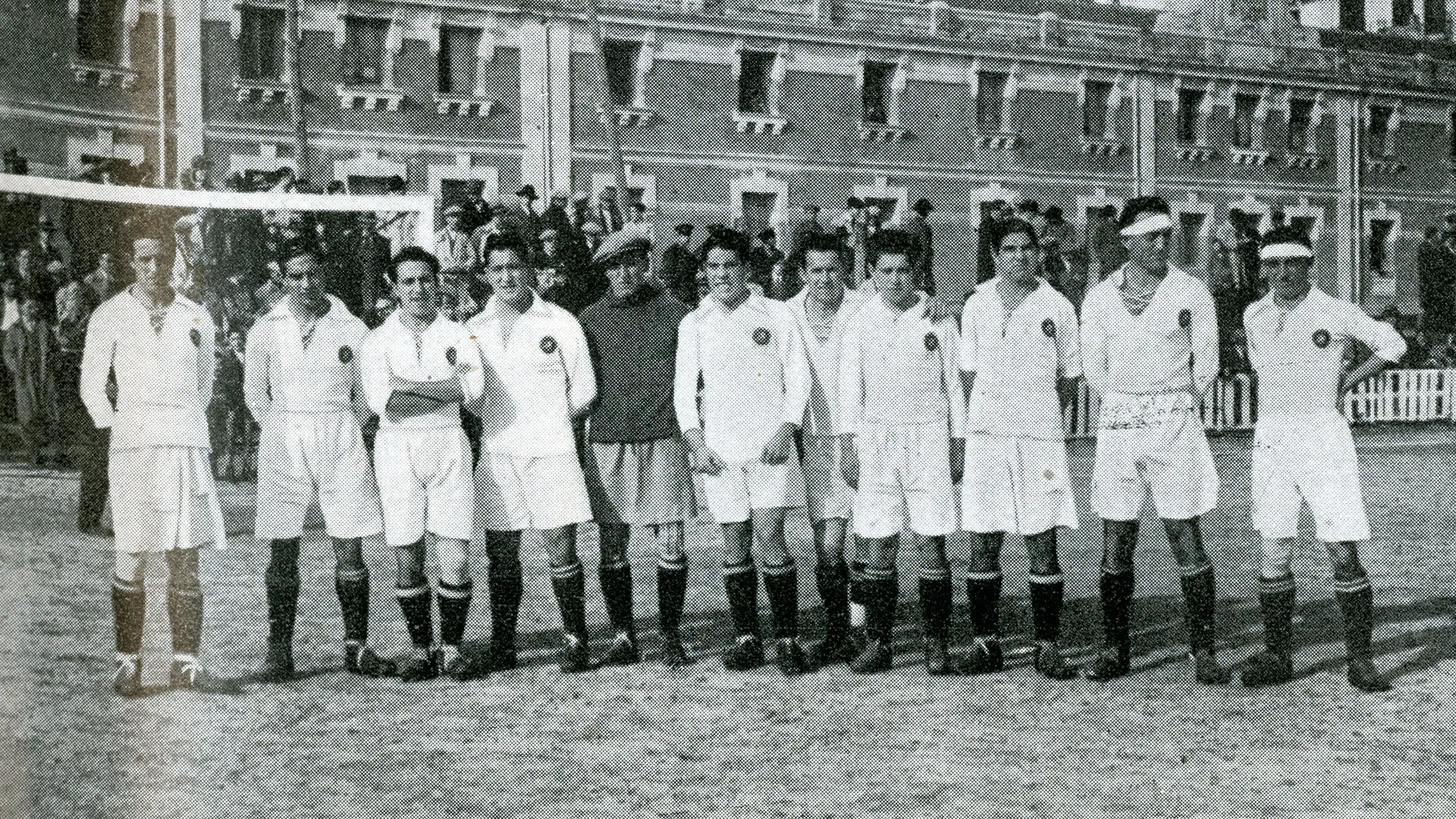 La Primera Fotografía en España: Un Viaje al Comienzo de la Historia Fotográfica - Cuál fue la primera cámara fotográfica primera foto historia del madrid real - Cuál fue la primera cámara fotográfica