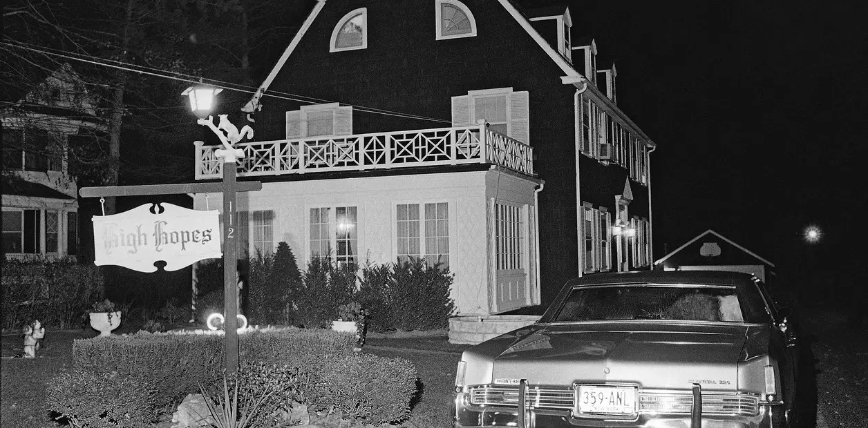 amityville el despertar historia real - Cuántas familias murieron en la casa de Amityville