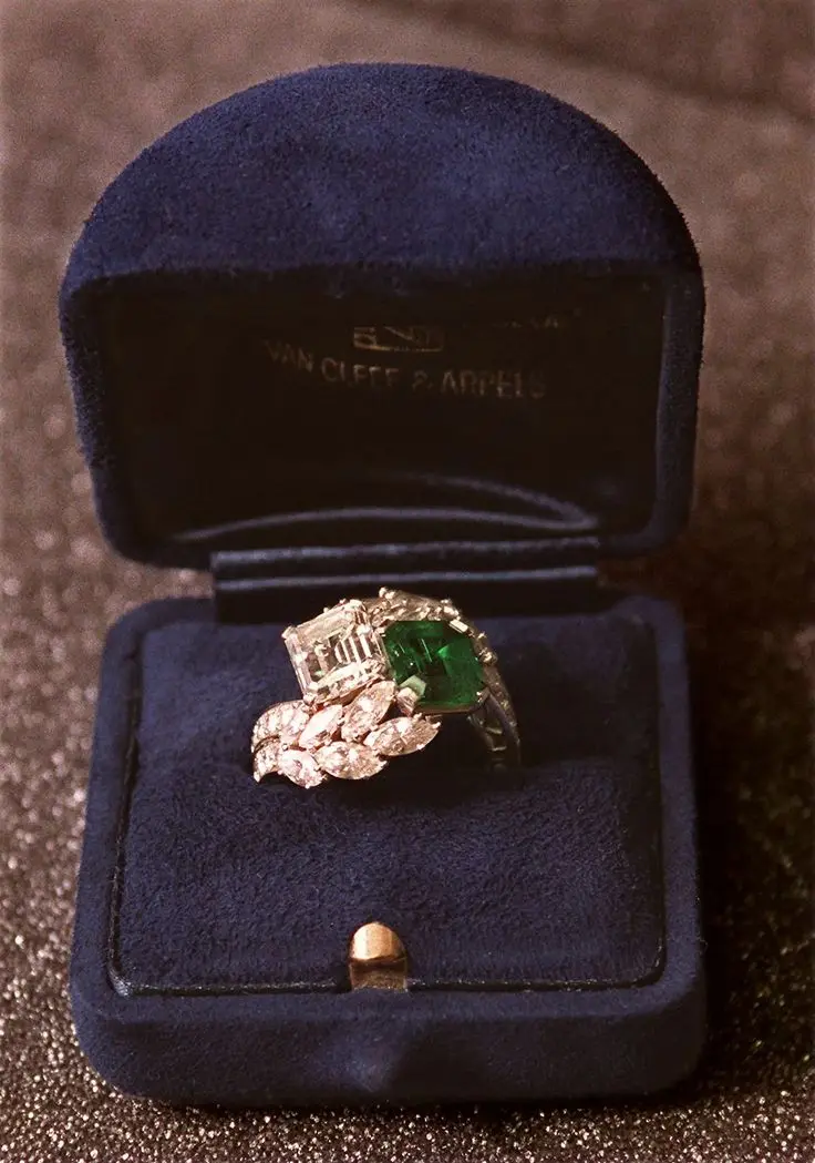 Anillos Reales con Historia: Tesoros que Hablan de Poderes, Amores y Guerras - Cuántos anillos existen anillos reales con historia - Cuántos anillos existen
