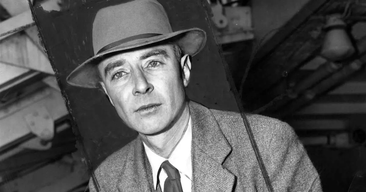 norman oppenheimer historia real - Por qué acusan a Oppenheimer