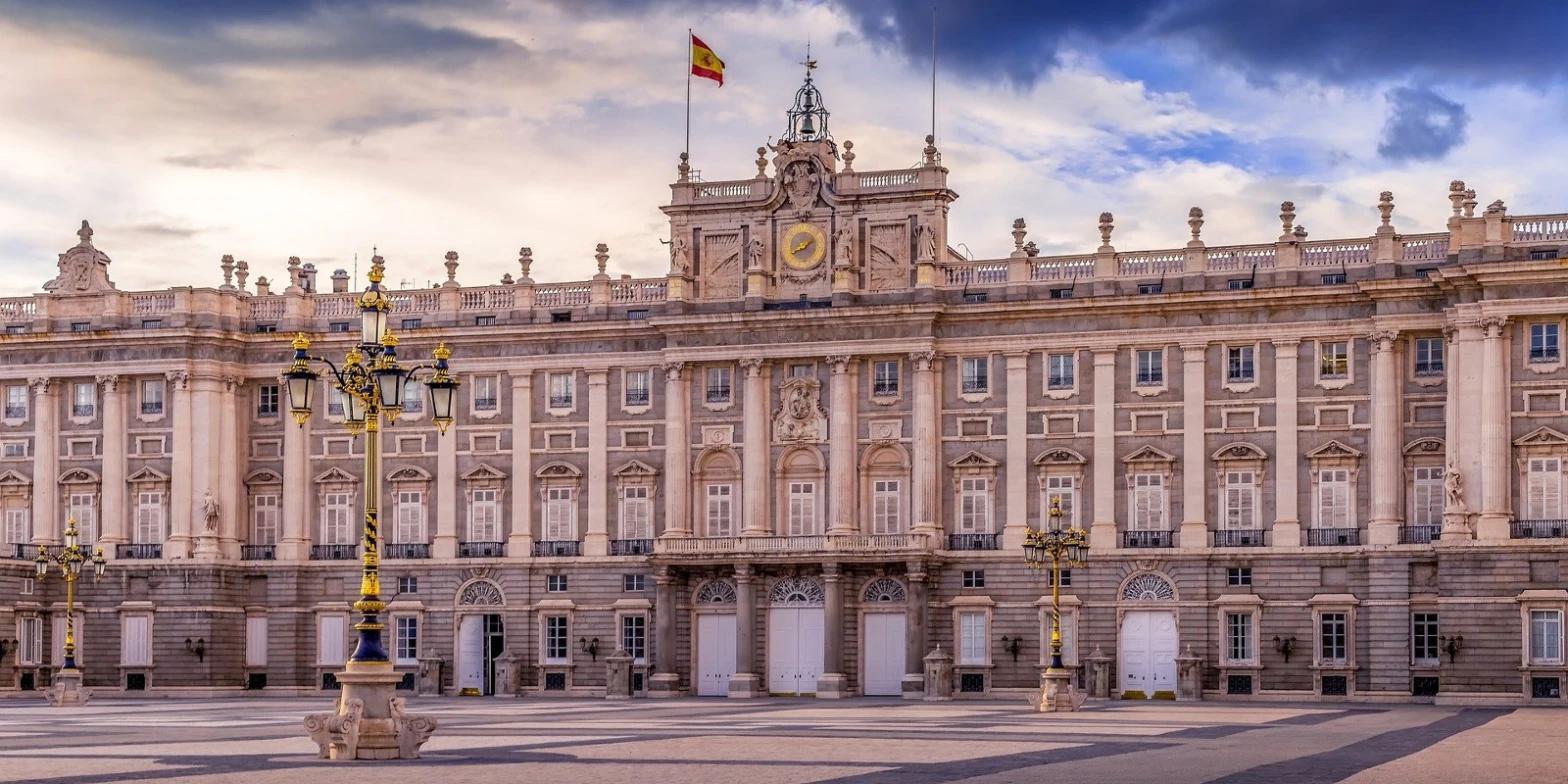 historia del palacio real de madrid resumen - Por qué es importante el Palacio Real