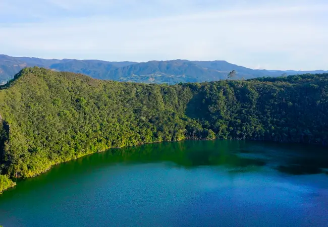 la historia real del cacique guatavita - Qué encontraron en la laguna de Guatavita