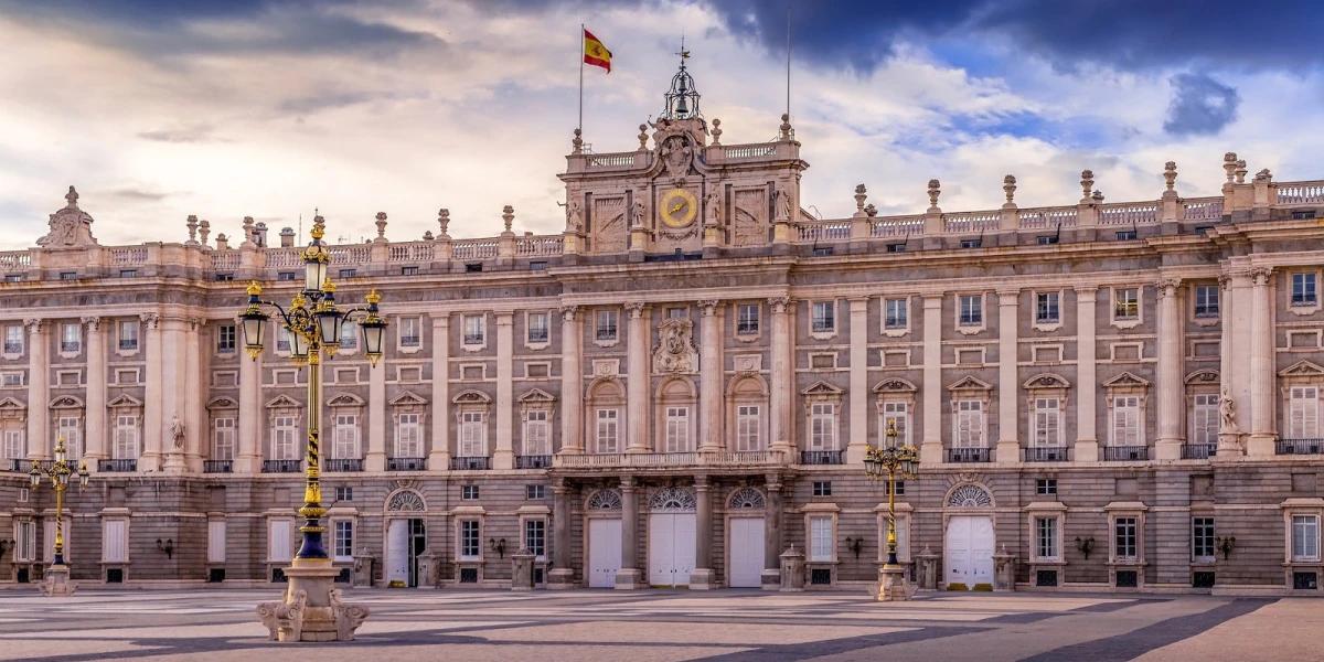 palacio real españa historia - Que era antes el Palacio Real de Madrid