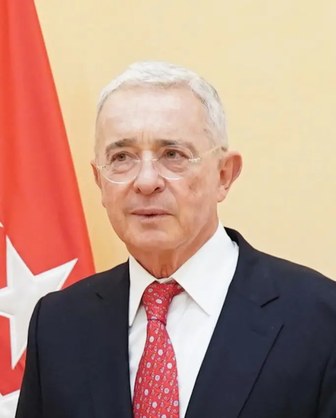 Rafael Uribe Uribe: Un Héroe de la Seguridad y Salud en el Trabajo - Qué estudios tiene Álvaro Uribe Vélez hecho historico en donde rafael uribe haya sido protagonista - Qué estudios tiene Álvaro Uribe Vélez