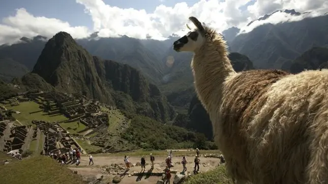 hecho historico en peru - Qué eventos forman parte de la historia del Perú