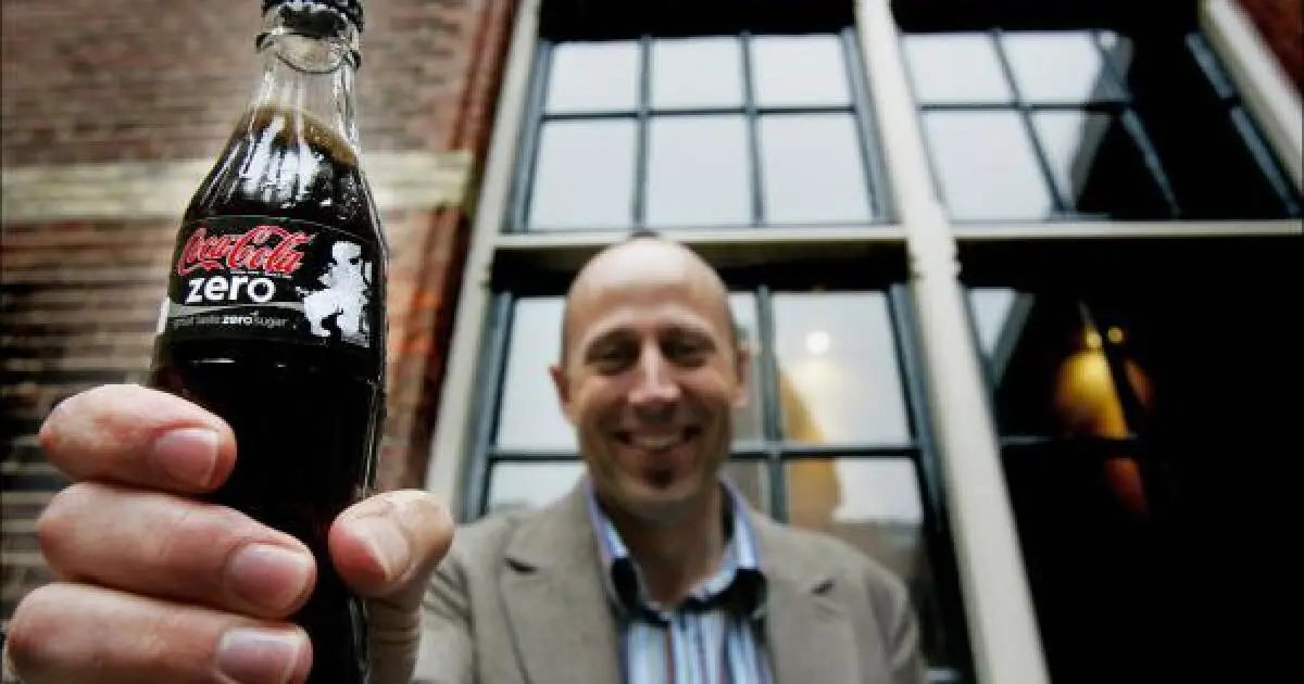 coca cola historias reales de felicidad - Qué le pasó a la Coca Cola Life