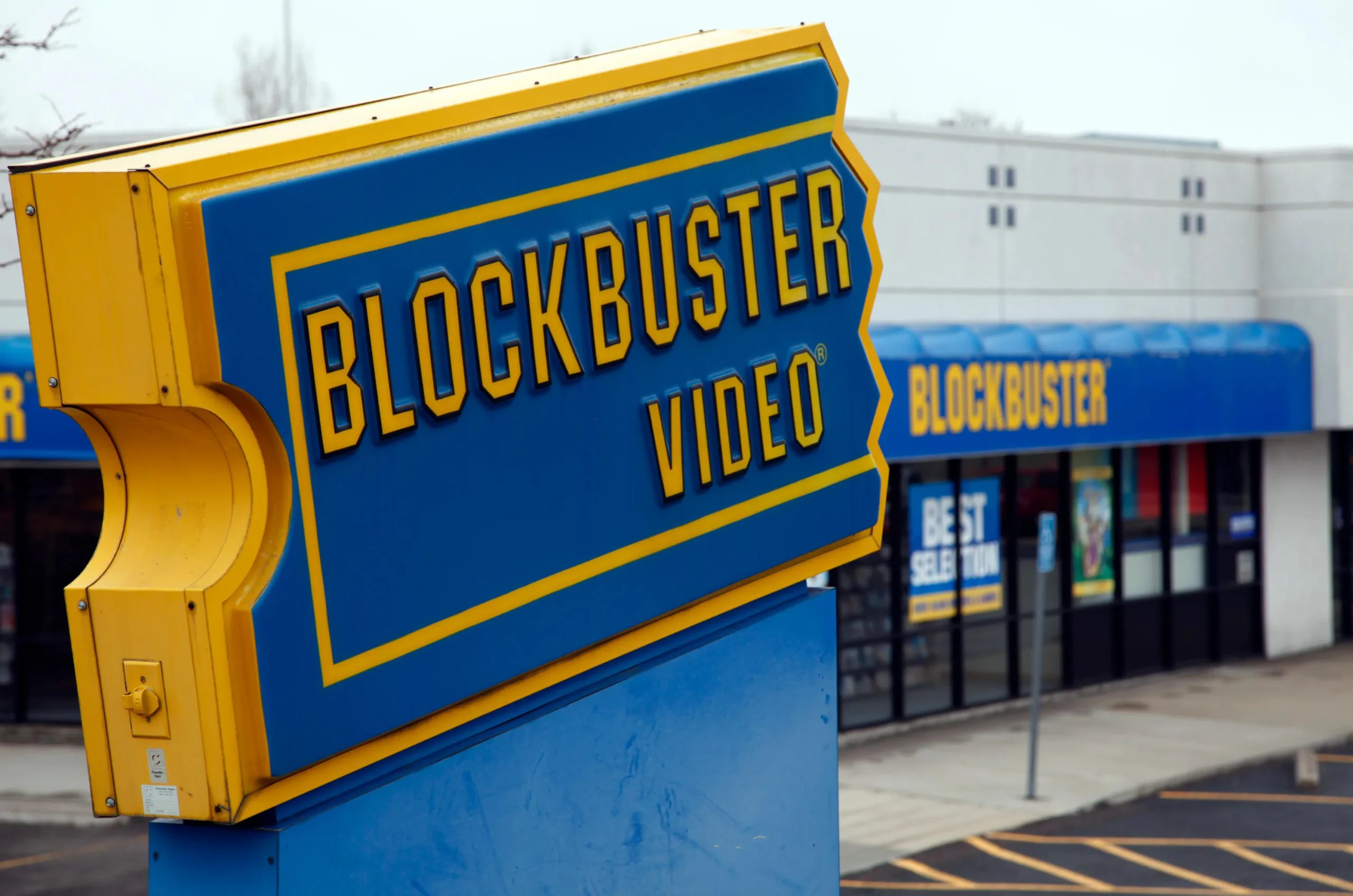 el blockbuster una historia real - Qué pasó con Blockbuster Esta es la historia de su desaparición