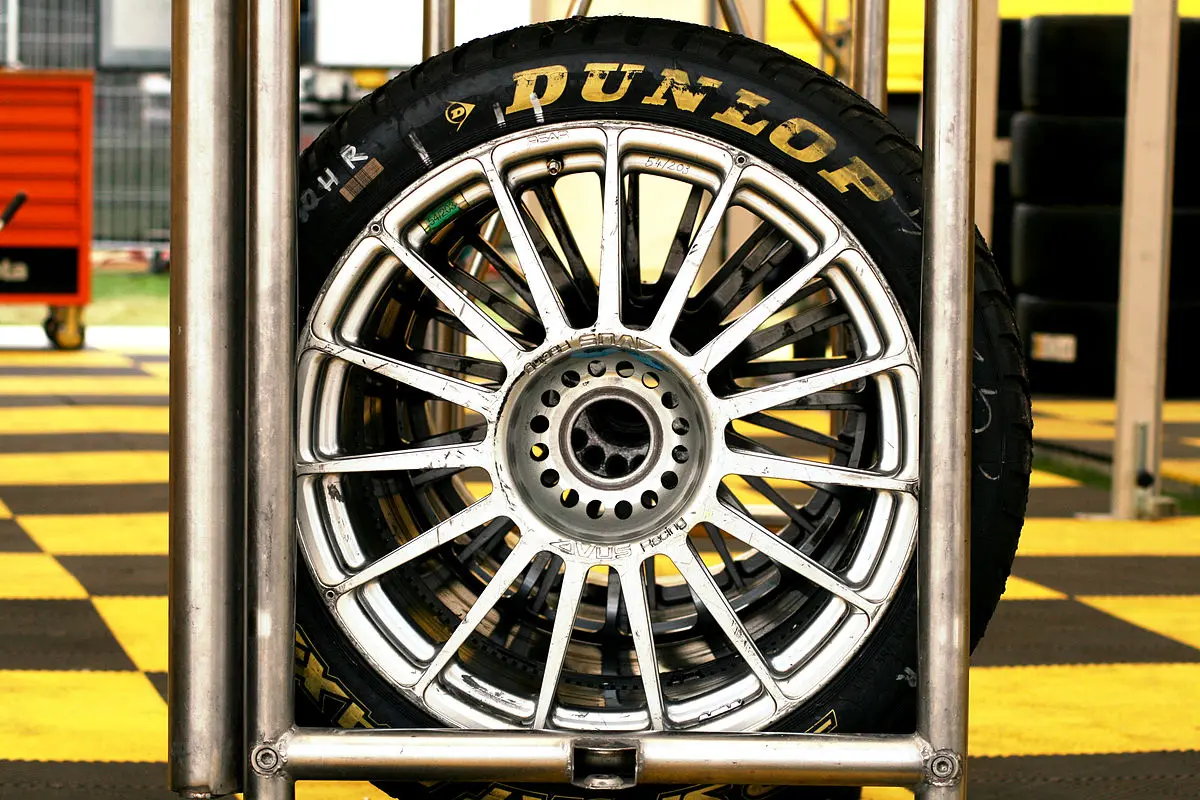 dunlop elliptic donde son hechos reales - Qué procedencia son los neumáticos Dunlop