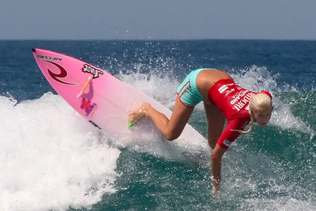 desafio sobre olas historia real - Quién es Bethany Melanie Hamilton
