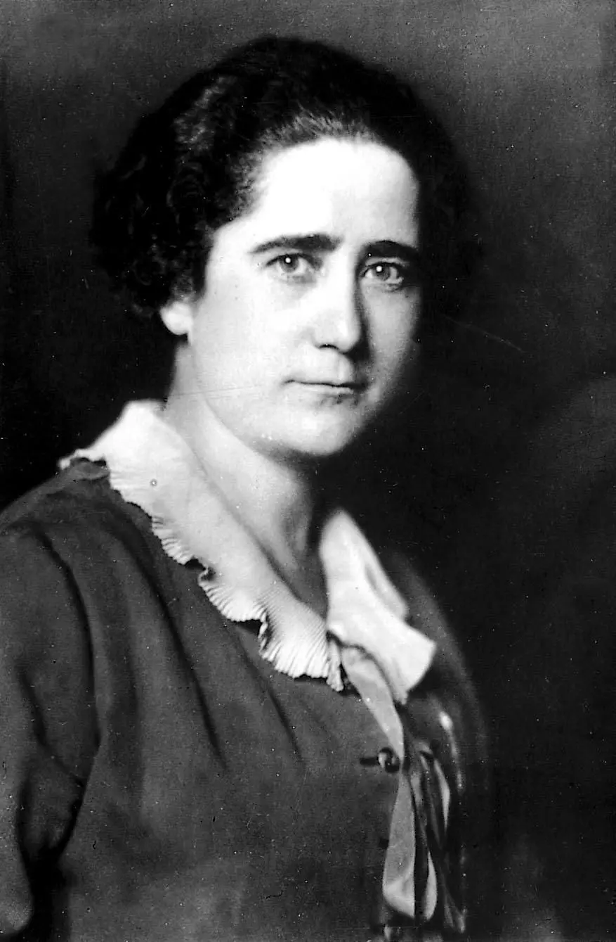 historia real de las mujeres en españa - Quién fue la primera mujer española