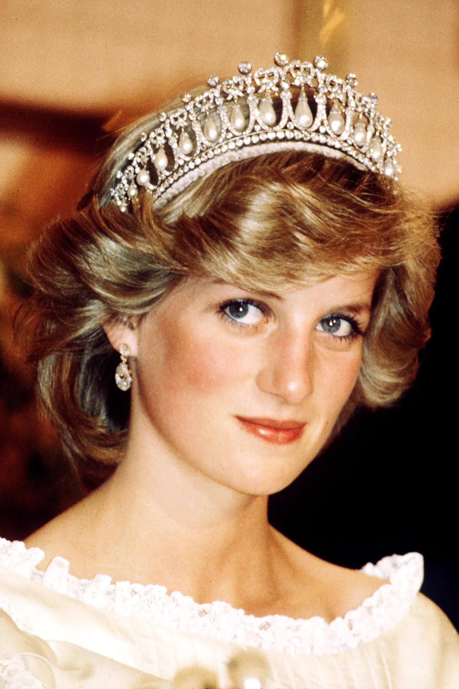 diana de gales historia real - Quién fue por el cuerpo de Diana de Gales a París